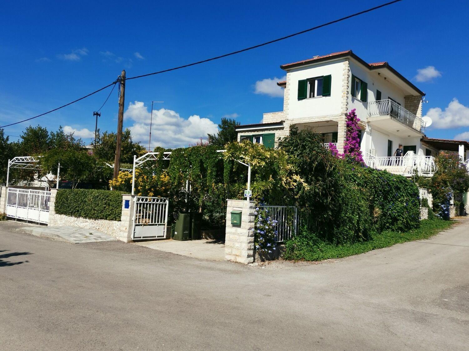 Apartments Srdan Vinišće Exterior foto